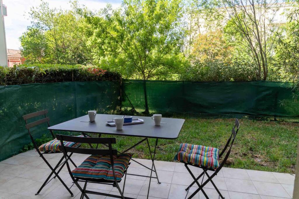 Appartement Avignon Garage-Spacieuse Terrasse Exterior photo